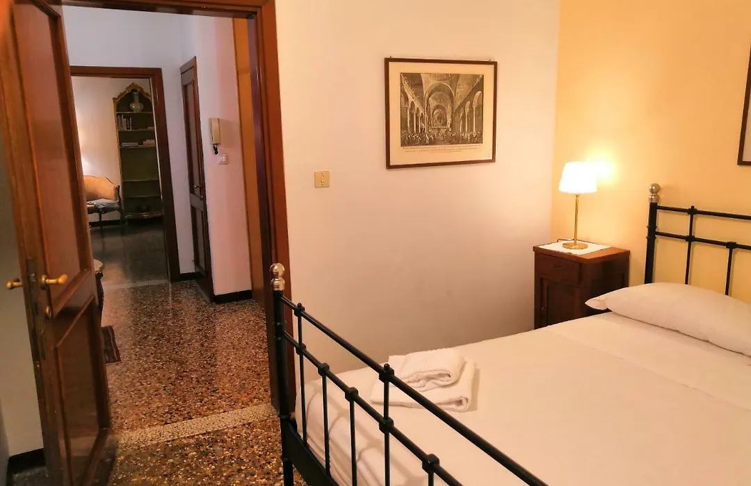 APPARTAMENTO Ruga Giuffa-1