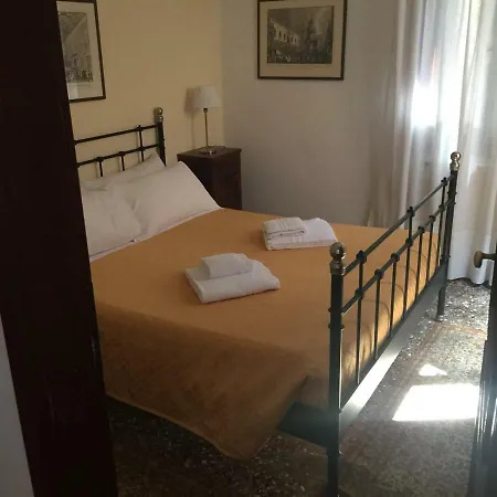 Appartamento Ruga Giuffa-3